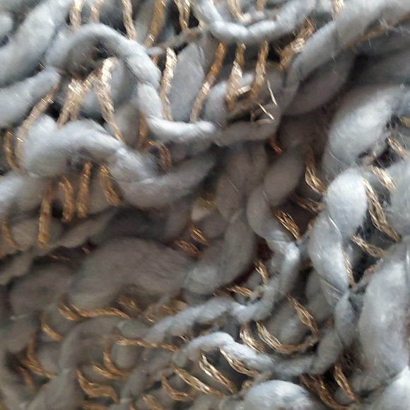 Chunky Ice Blue and Gold Knit Infinity Scarf with Fringe or Tassels nwot - Picture 4 of 8